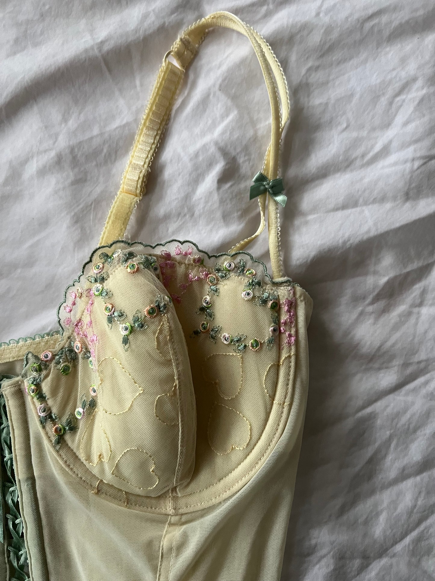 00s vintage lace mesh cami top - Size S