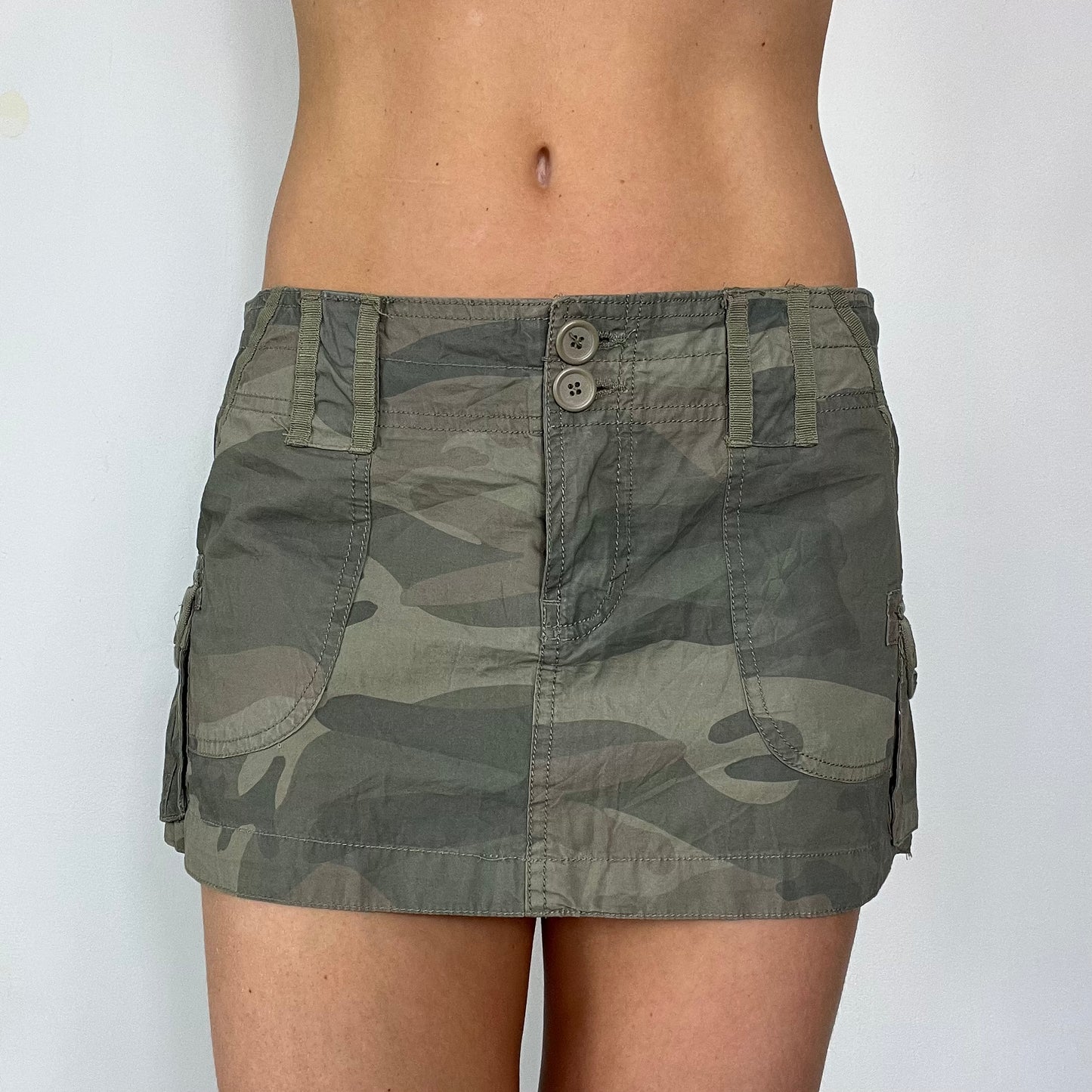 00s vintage camo mini cargo skirt