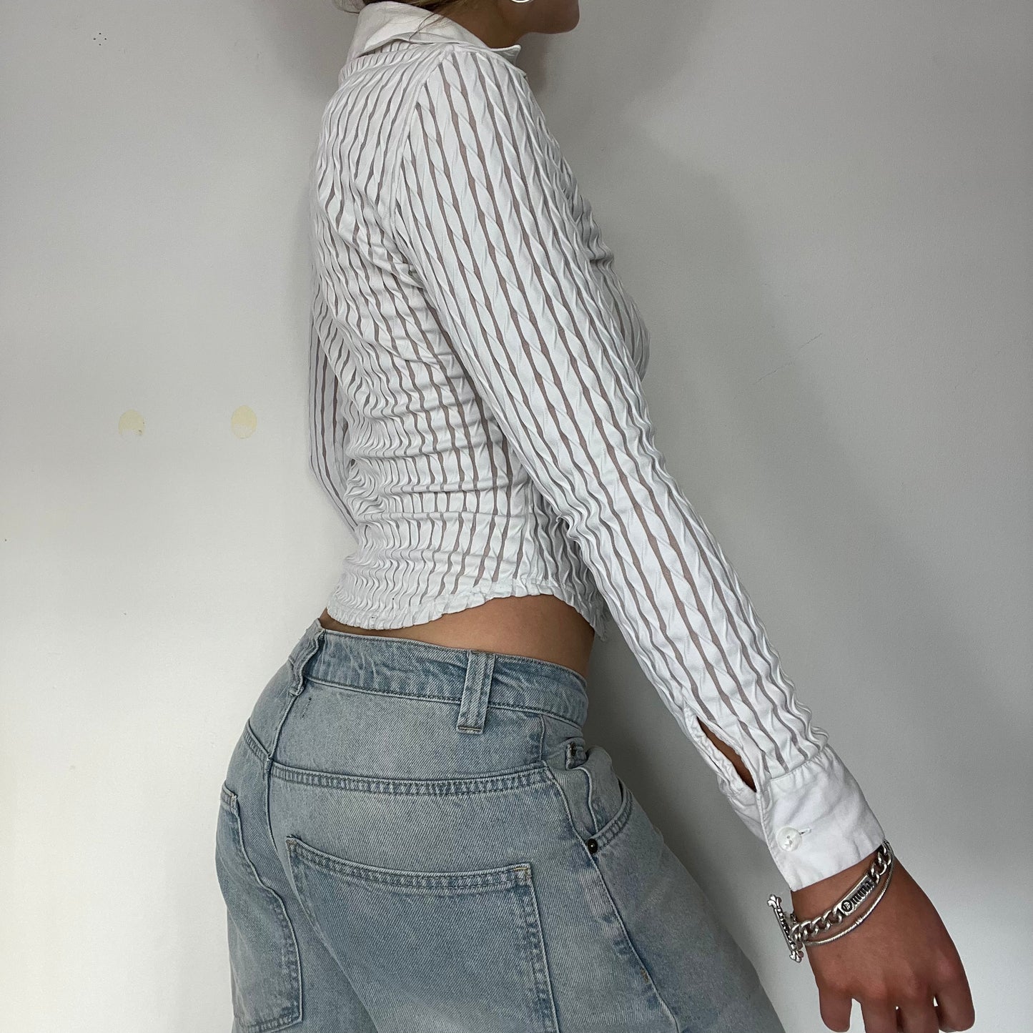 00s white stretchy striped button up shirt