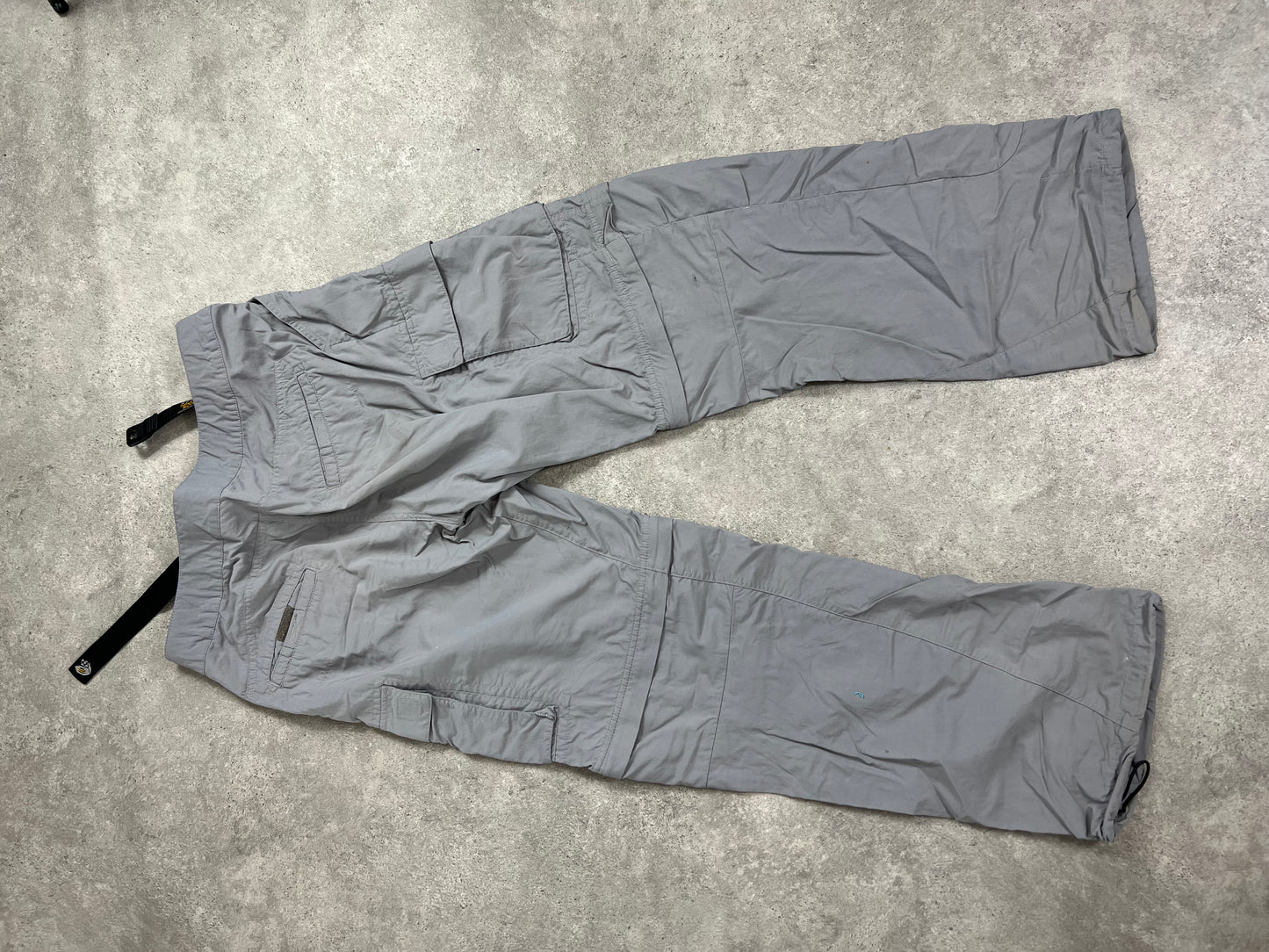 Vintage Baggy grey cargo trousers (s)