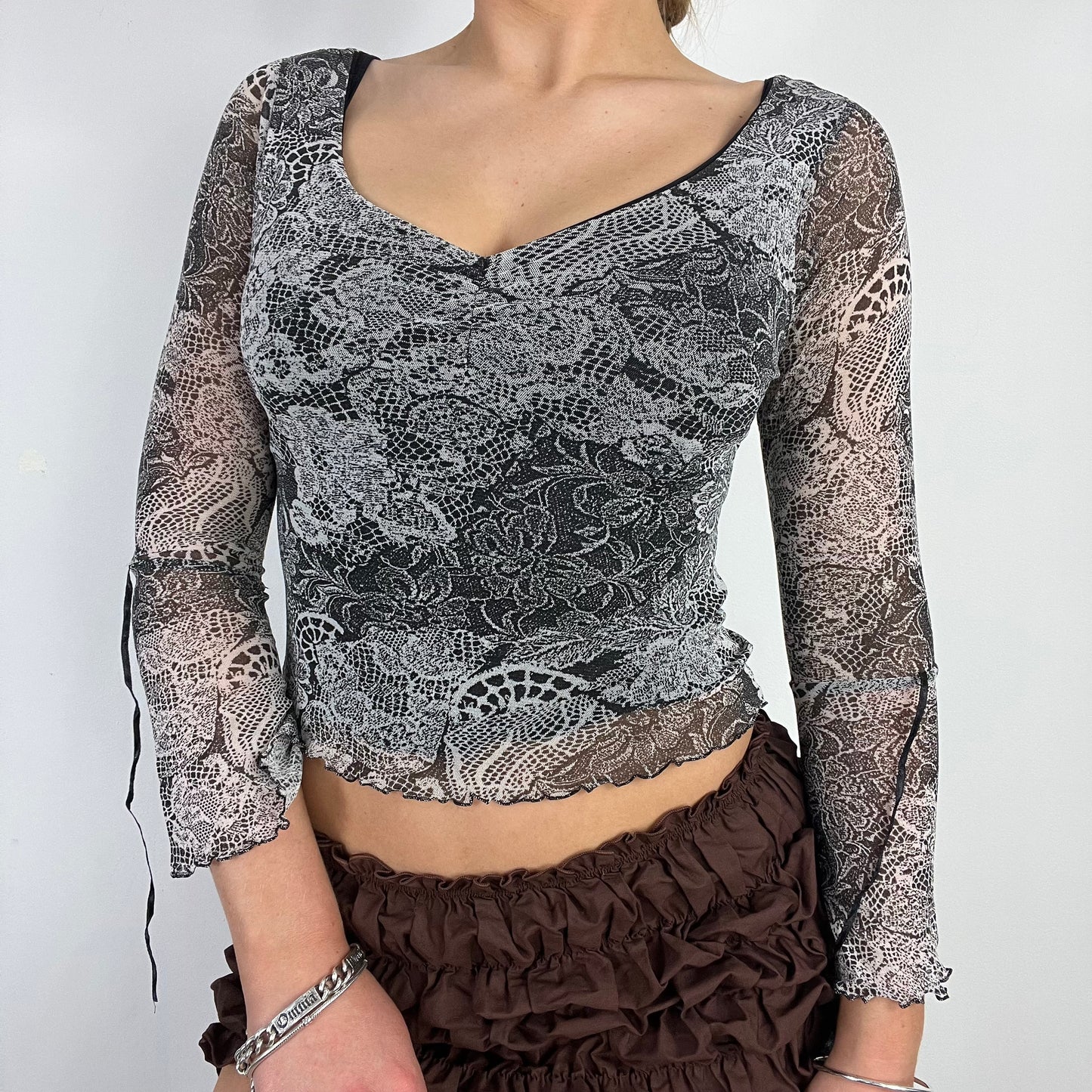 90s grey graphic mesh flare sleeve top - Size S