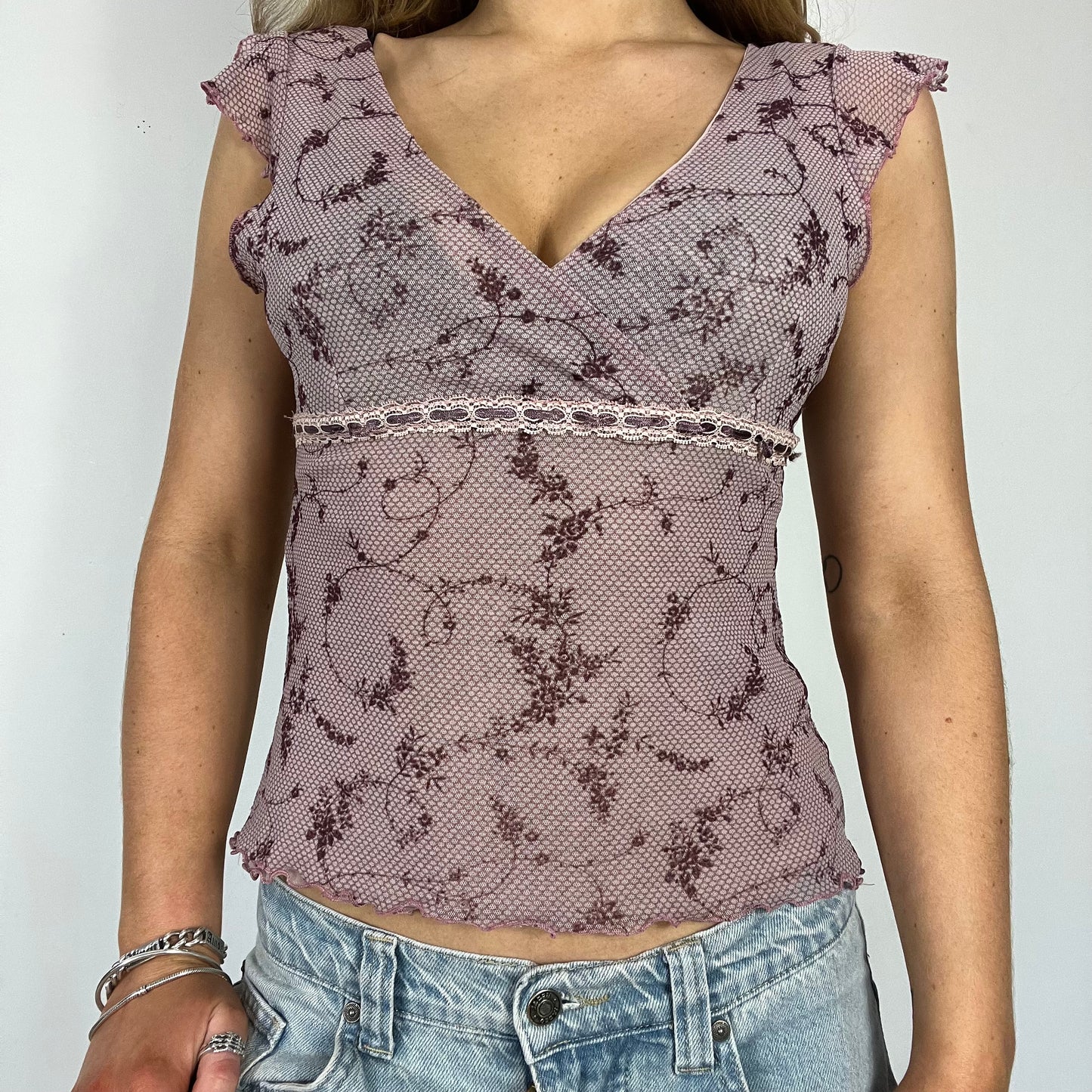 00s vintage pink lace top - Size S