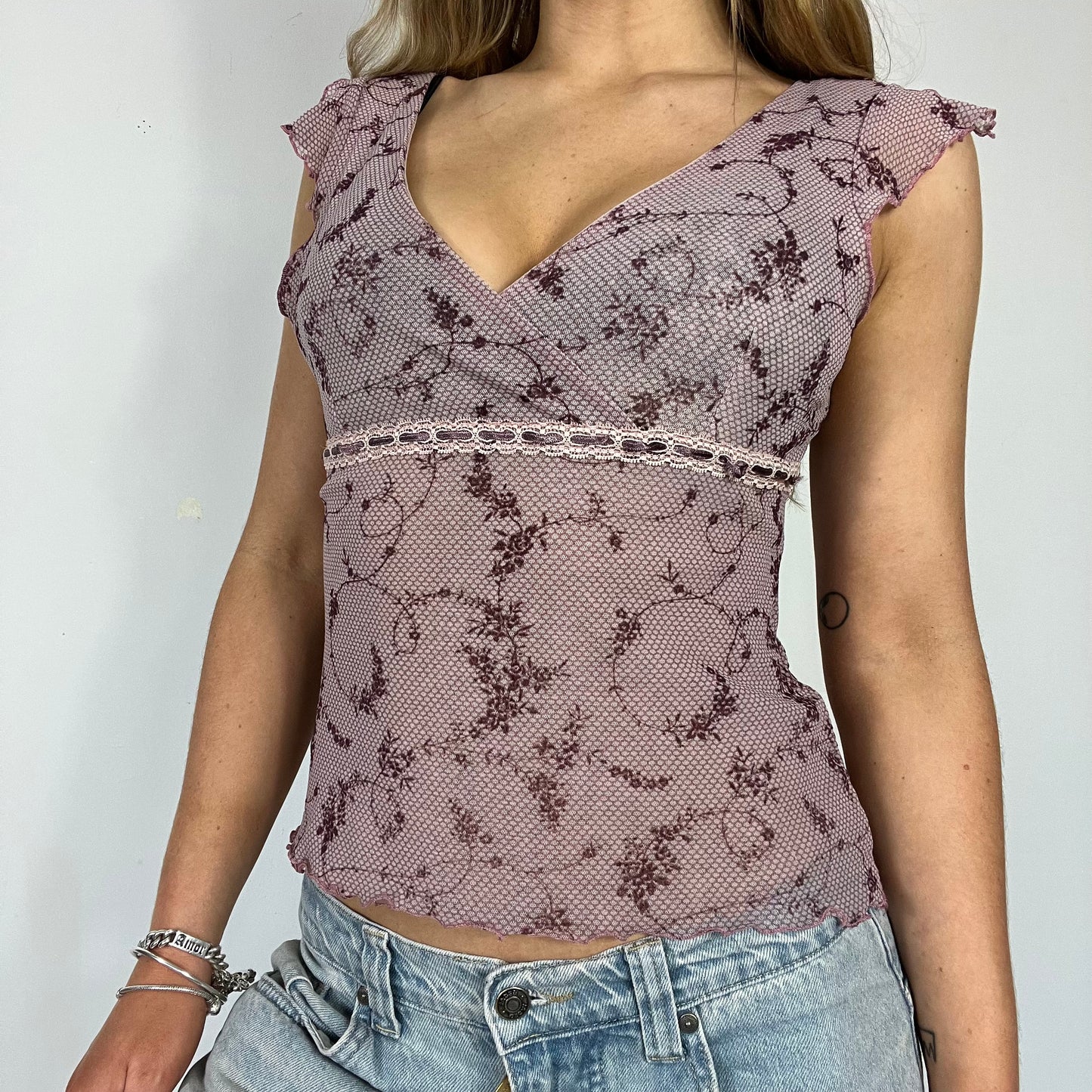 00s vintage pink lace top - Size S