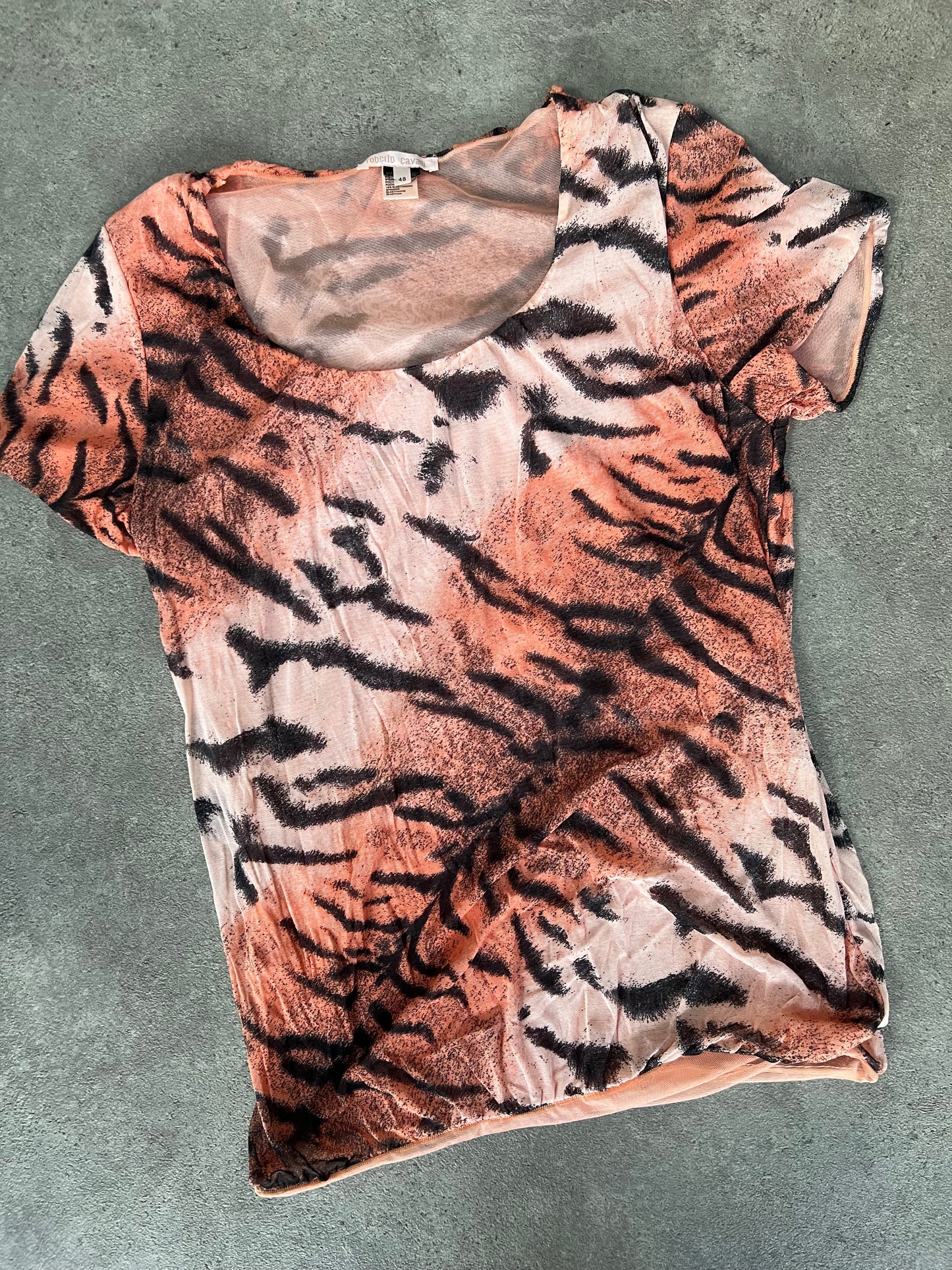 Roberto Cavalli t shirt - Size M/L