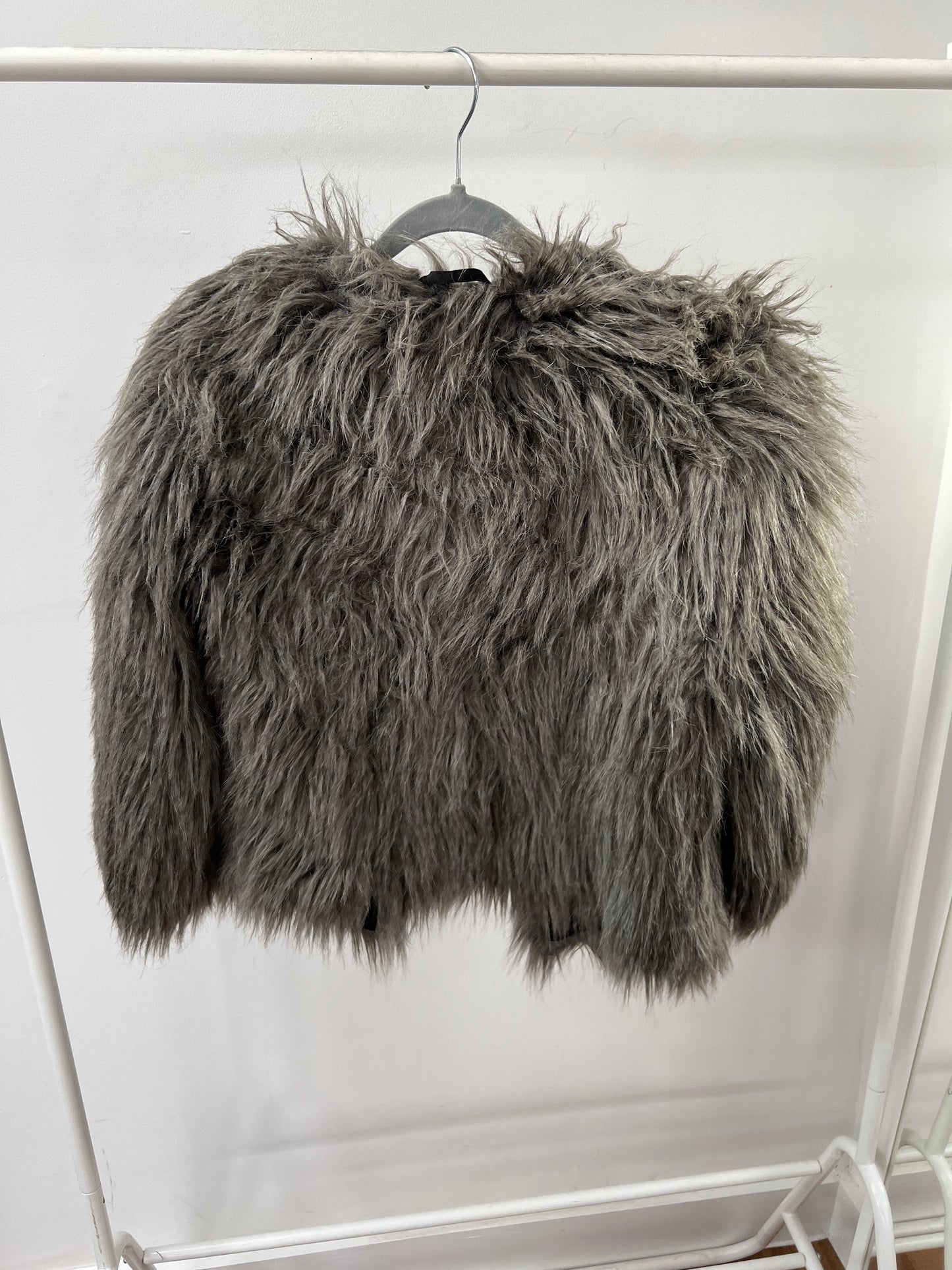 90s Guess faux fur jacket - Size M