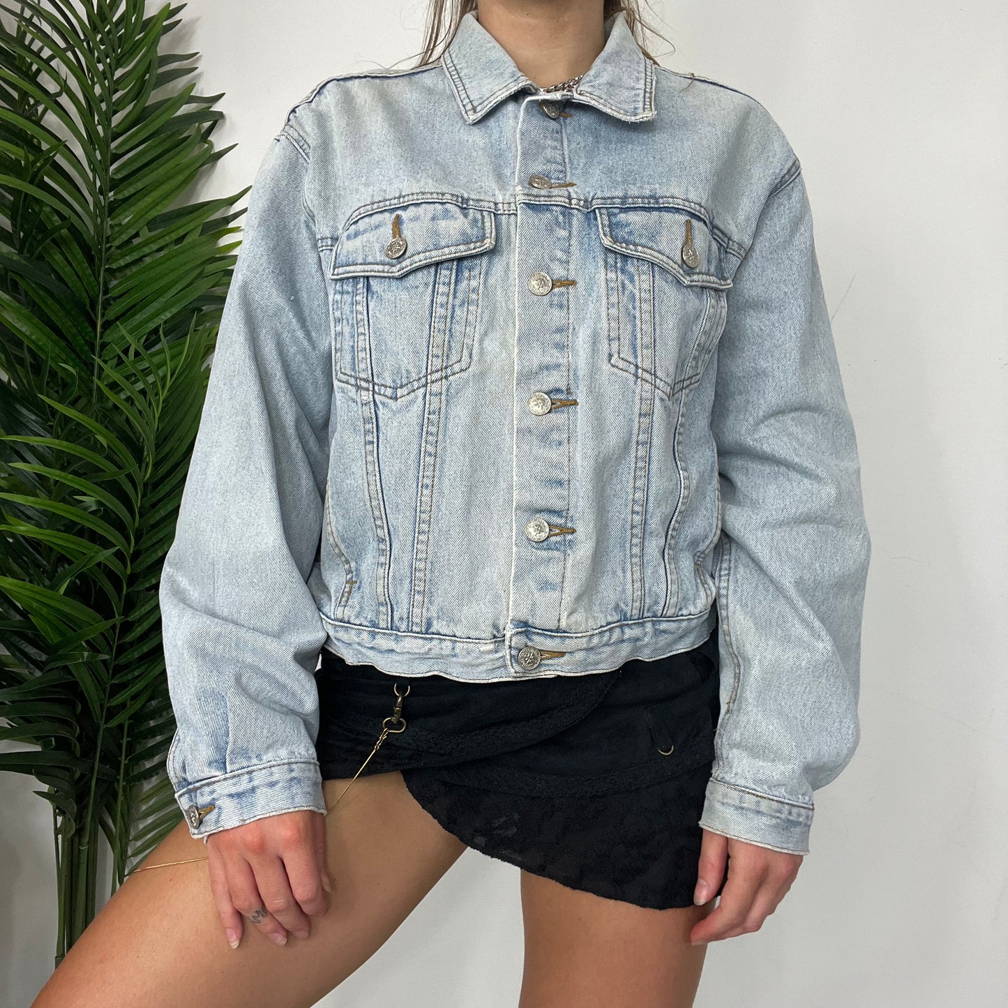 90s Light Wash Denim Button Down Jacket - Medium