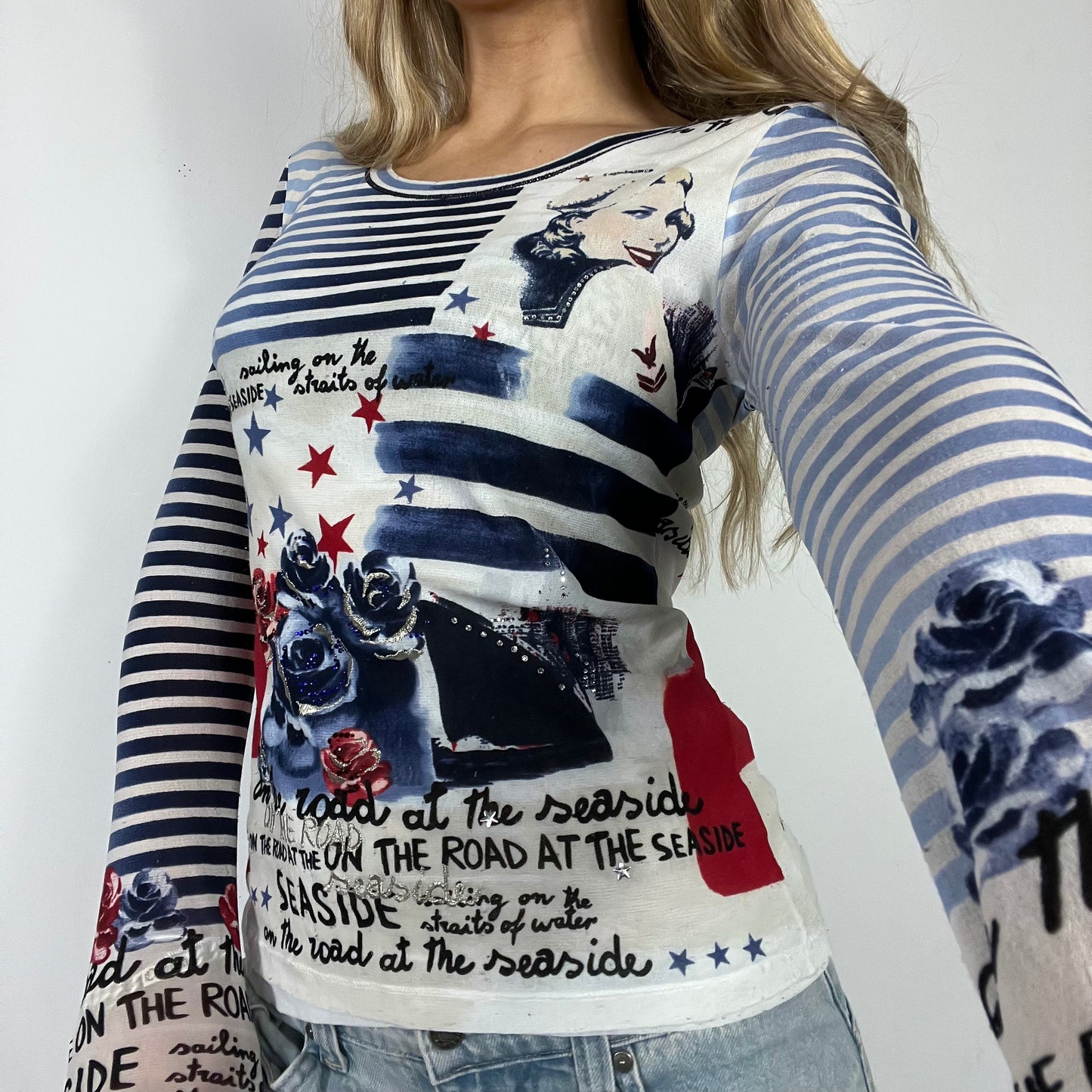 00s vintage graphic mesh long sleeve top - Size S/M