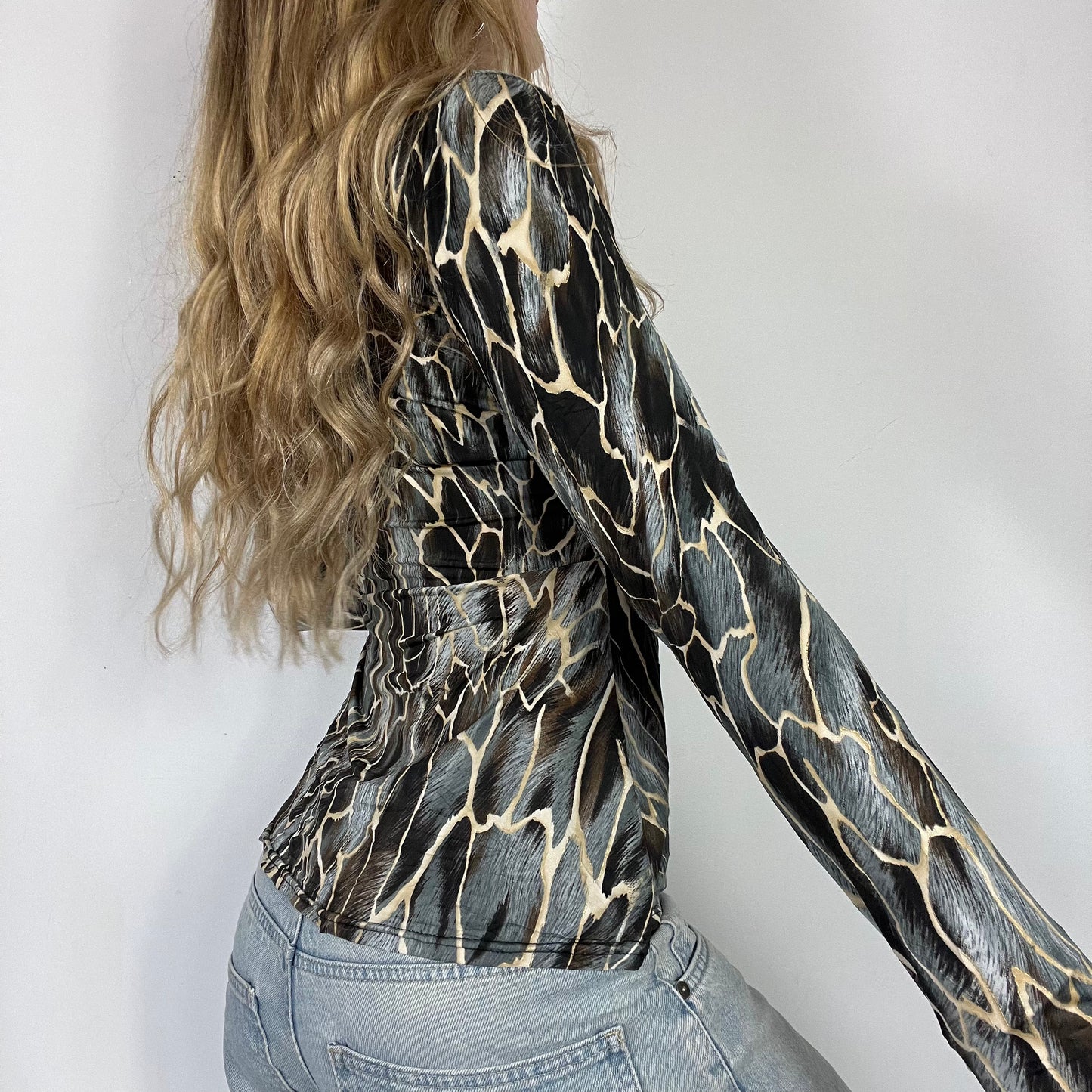 00s vintage long sleeve buckle top - Size S