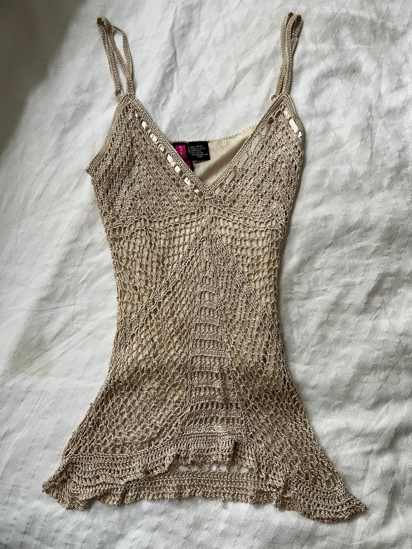 V Neck Strappy Crochet Lettuce Hem Vest (XS)