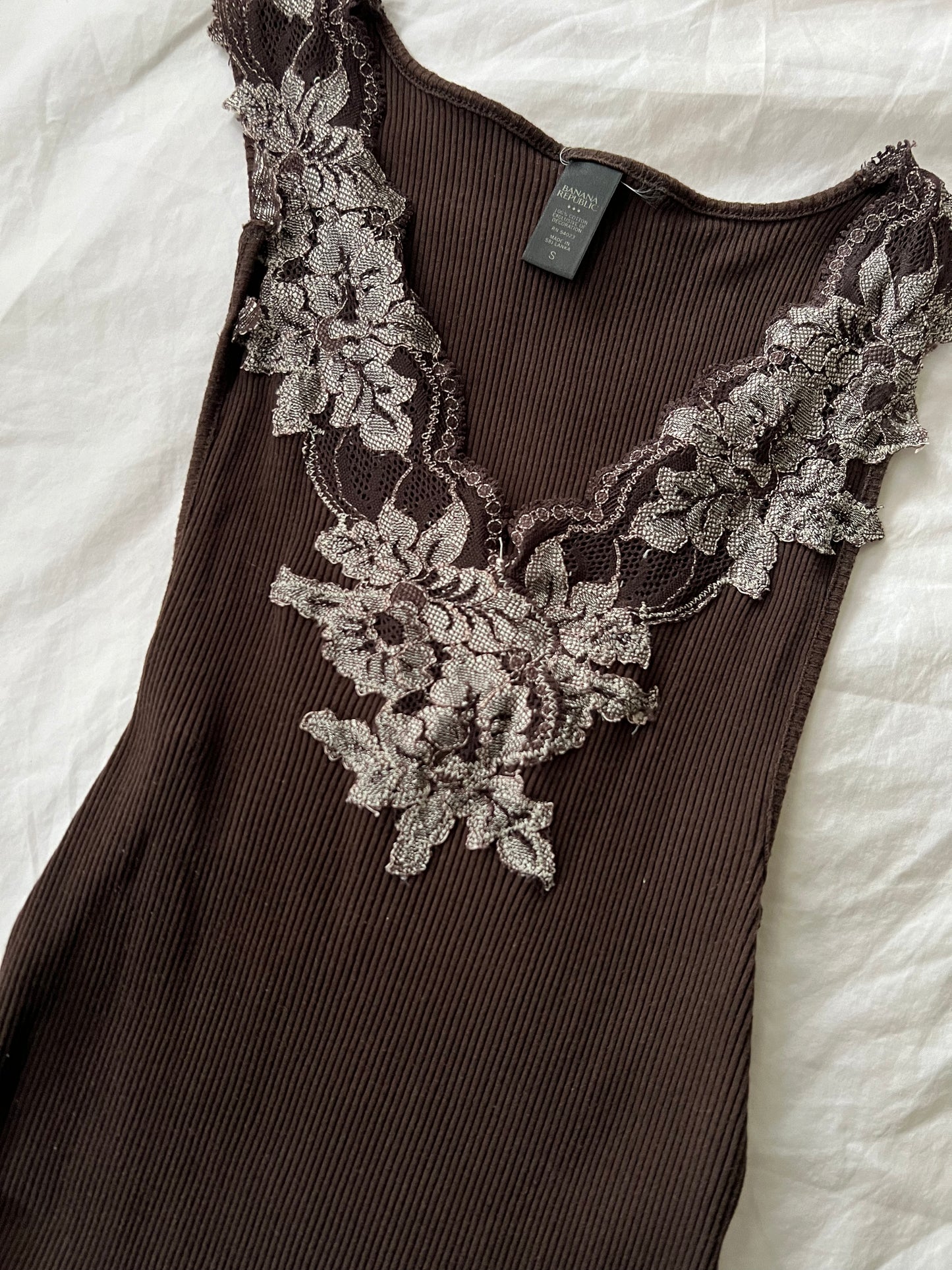00s brown ribbed lace vest - Size S