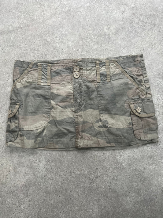 00s vintage camo mini cargo skirt