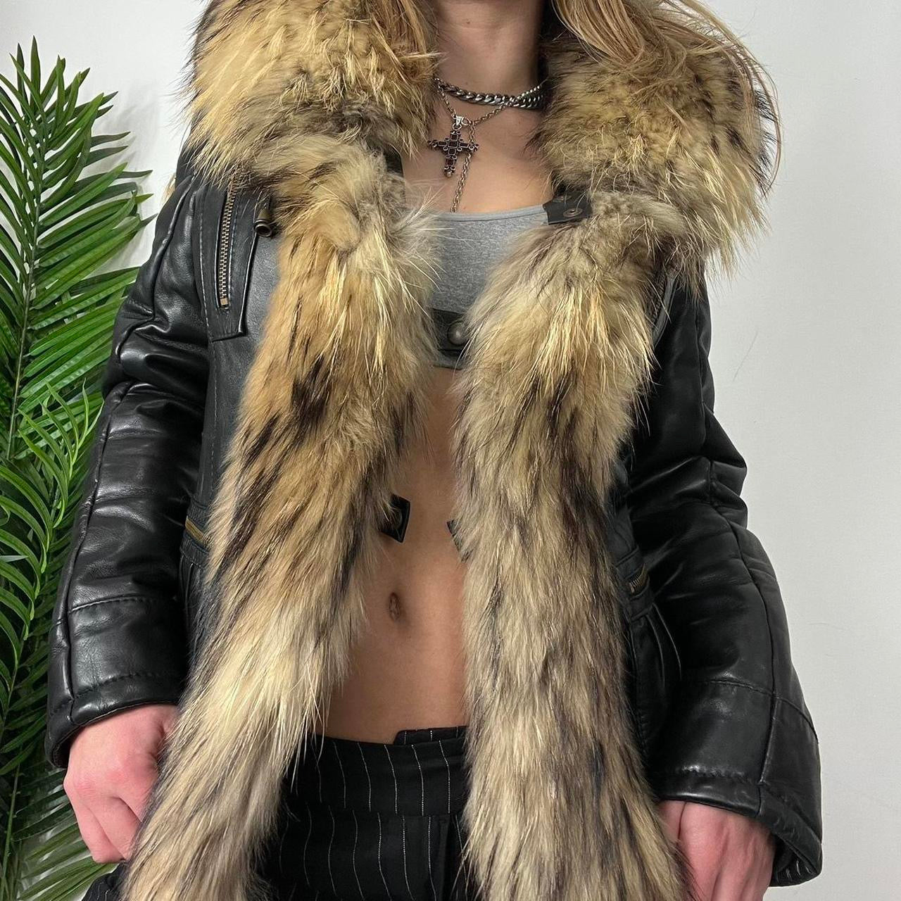 Fur trim fitted jacket