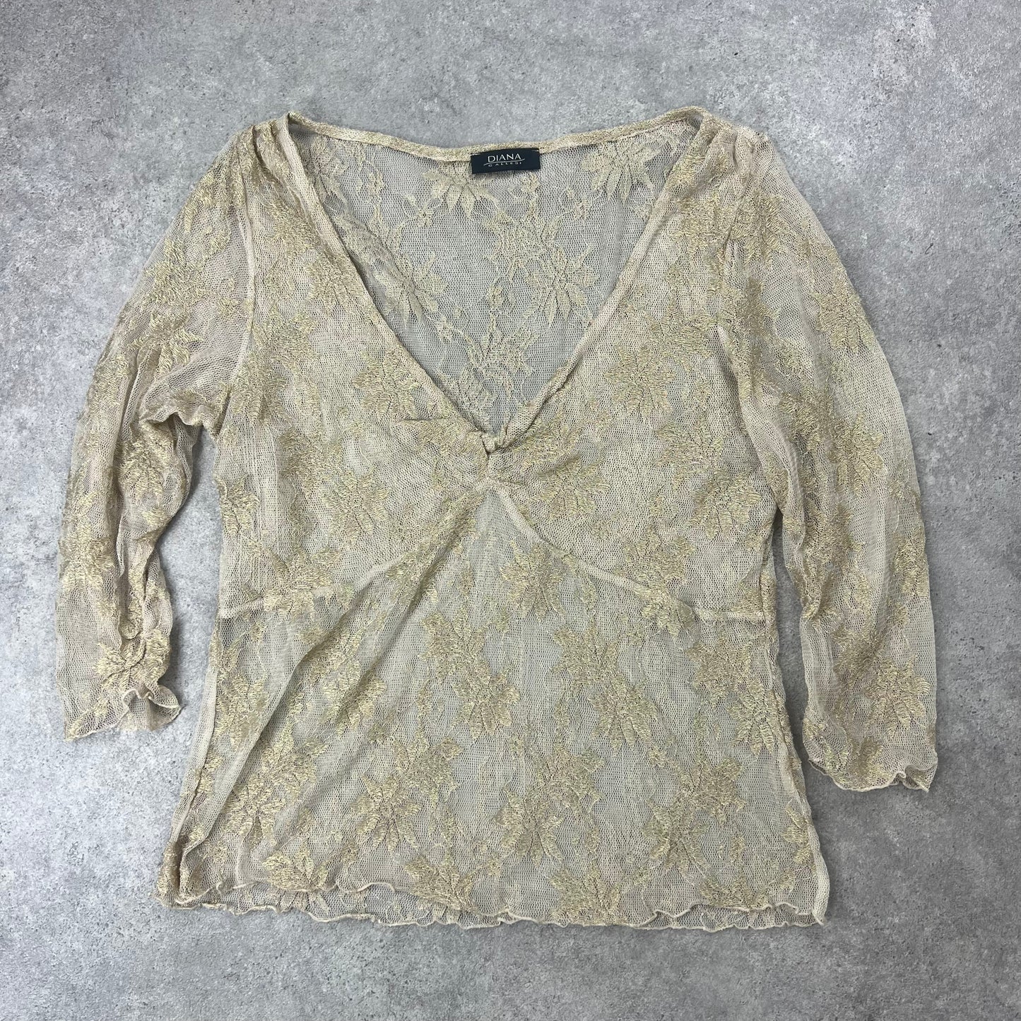 Khaki lace 3/4 length top