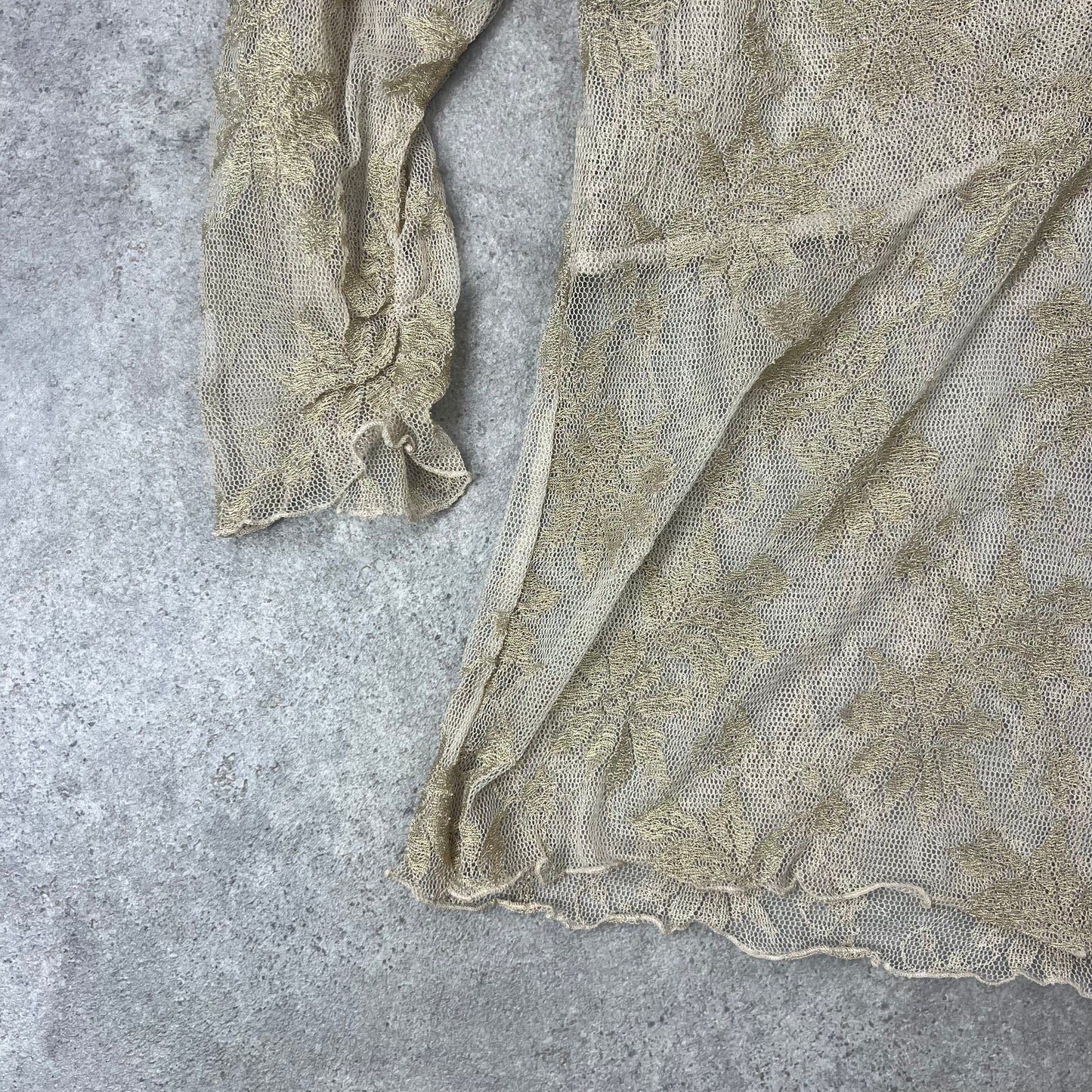 Khaki lace 3/4 length top