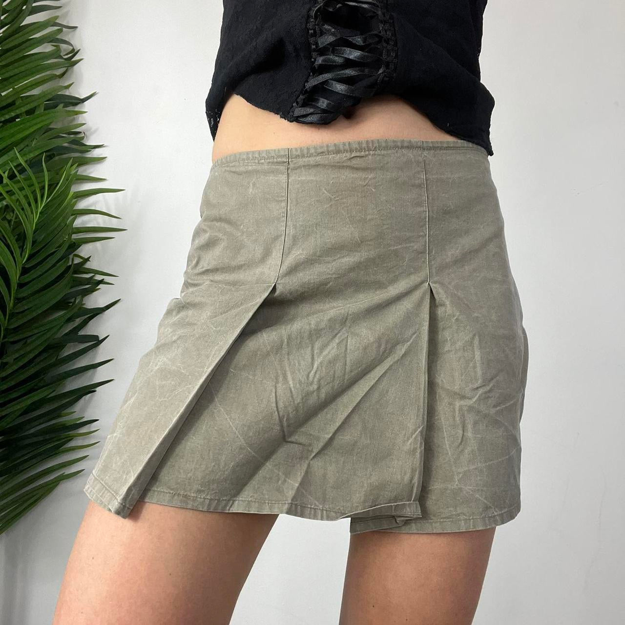 90s Pleated Cargo Mini Skirt