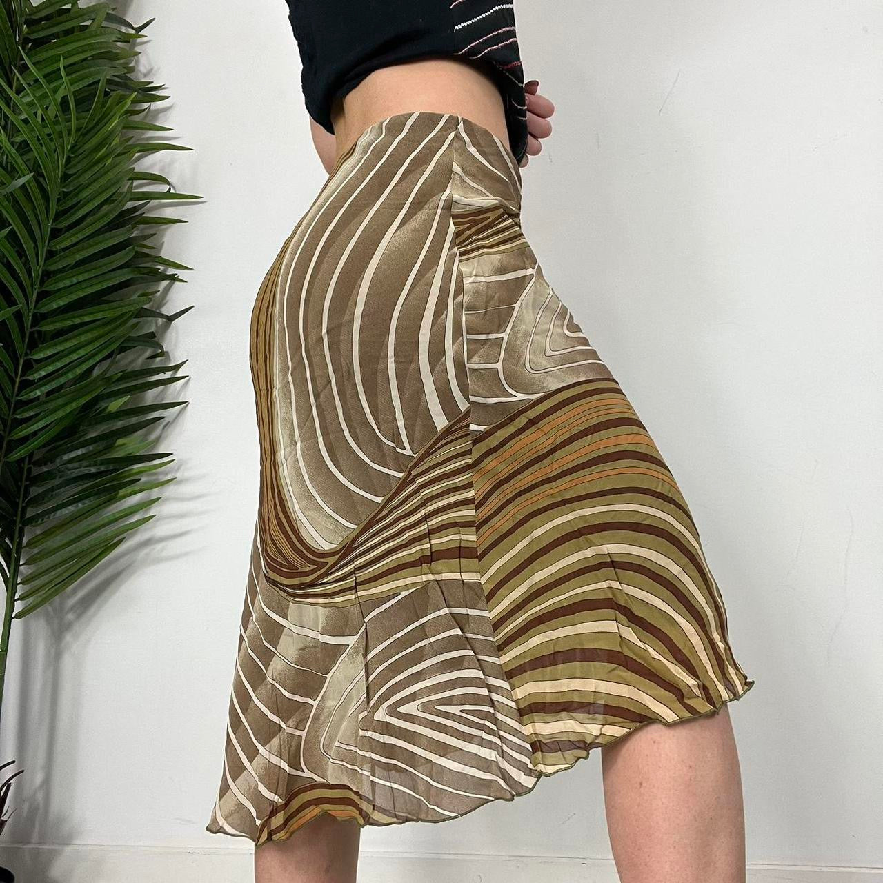 90s Mesh Patterned Brown Midaxi Skirt