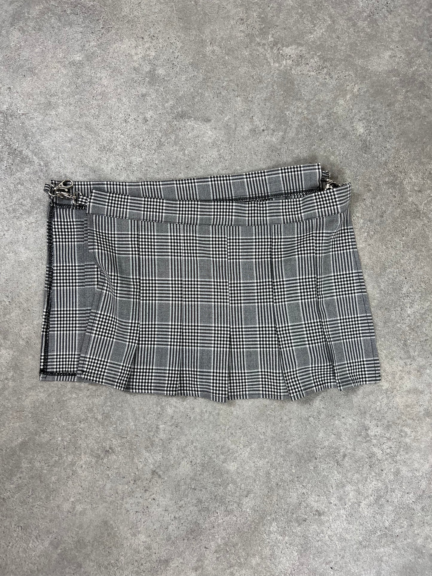 Y2k tartan mini skirt