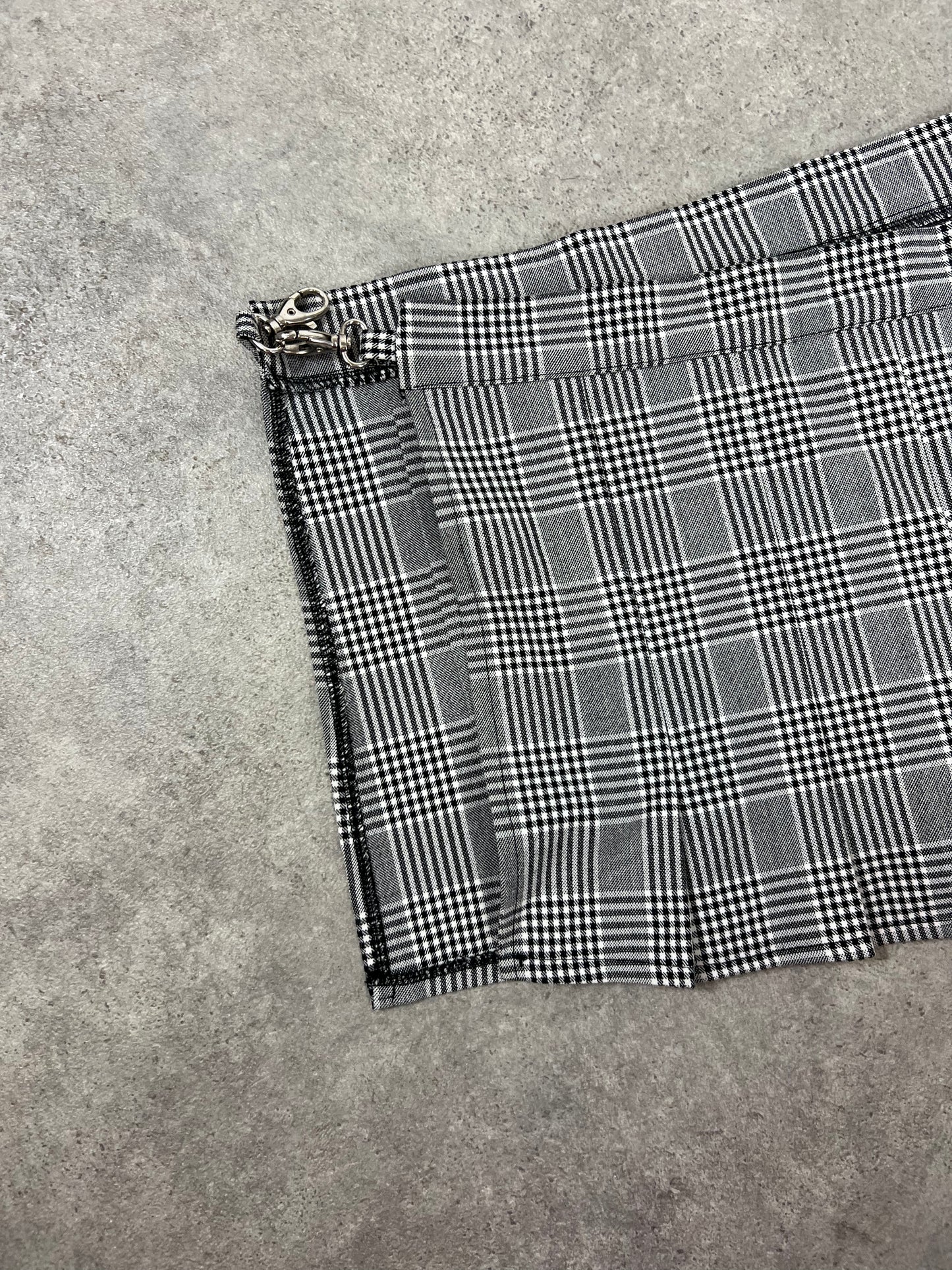 Y2k tartan mini skirt