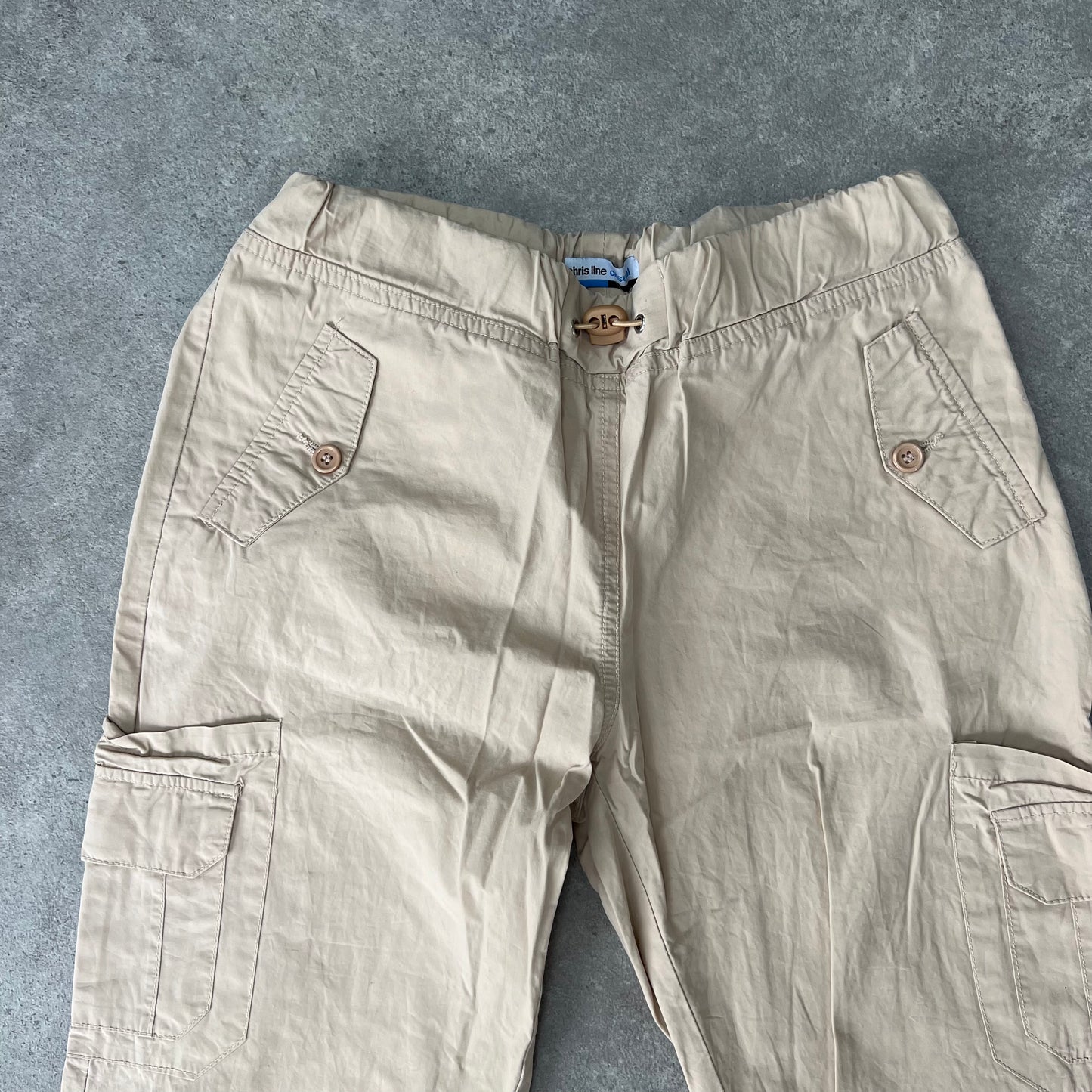 Cargo trousers with zip pocket