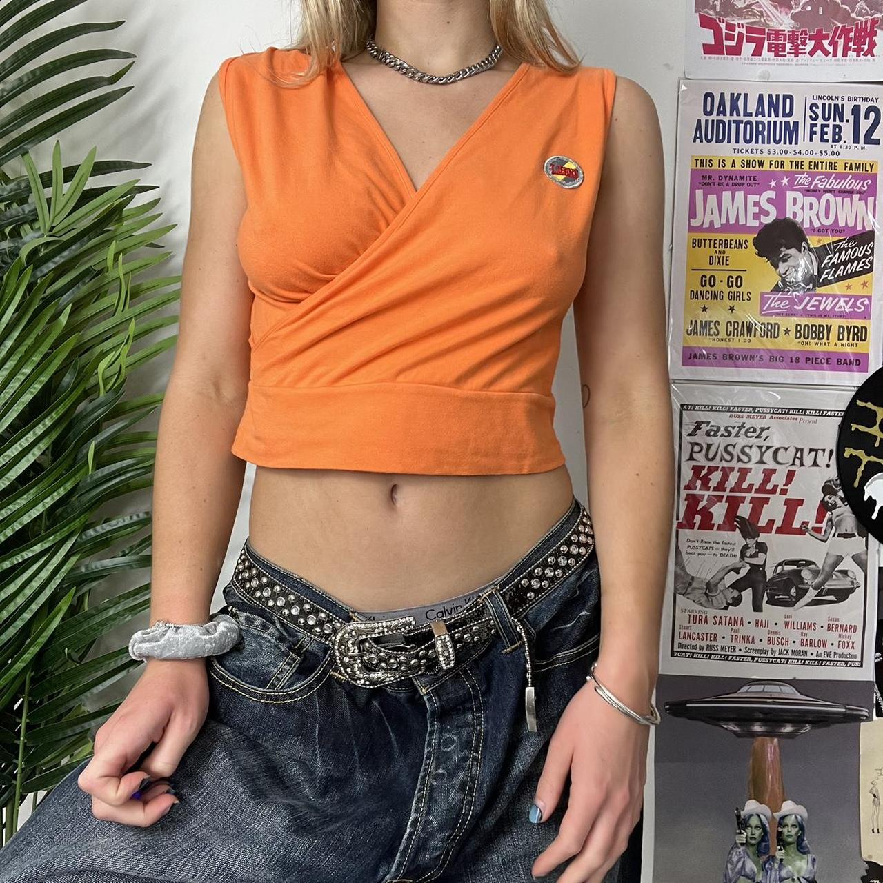 LONSDALE V-neck crop top