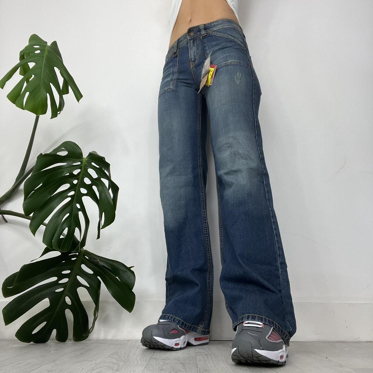 Denim wash straight leg jeans